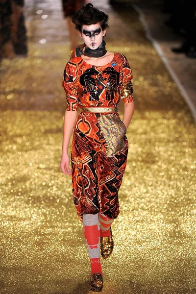 Look 33
